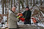 Mit der Offensive für sichere Forstarbeit unterstützt das Lebensressort des Landes Steiermark den Ankauf von Schutzausrüstung